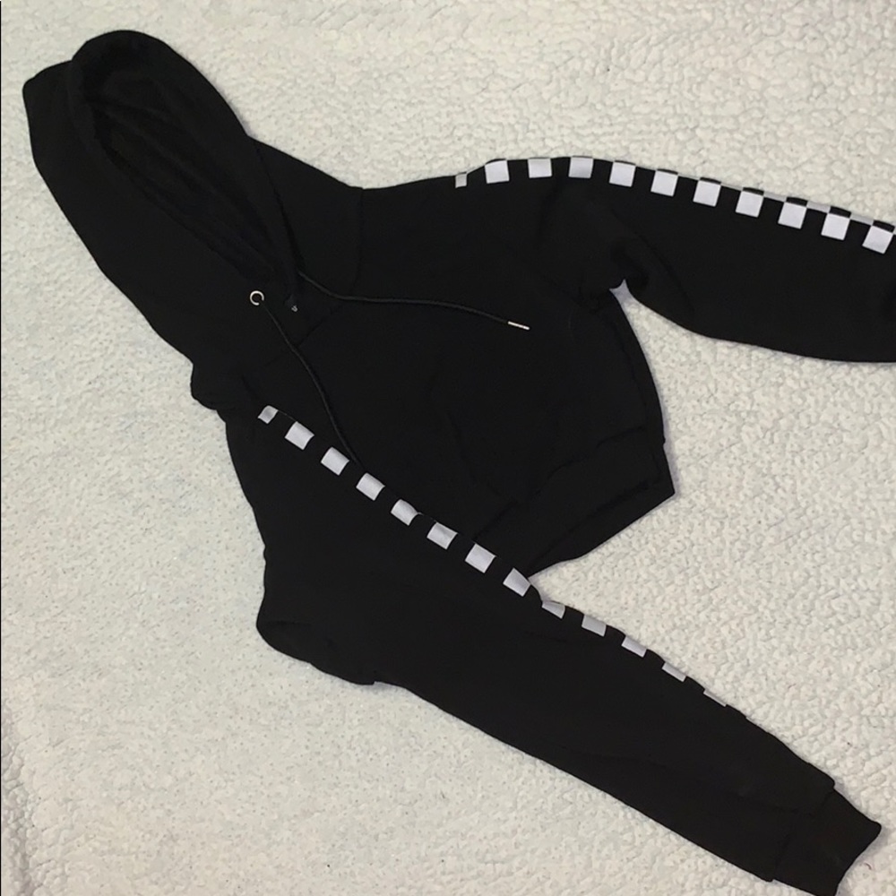 rue21 crop top hoodie